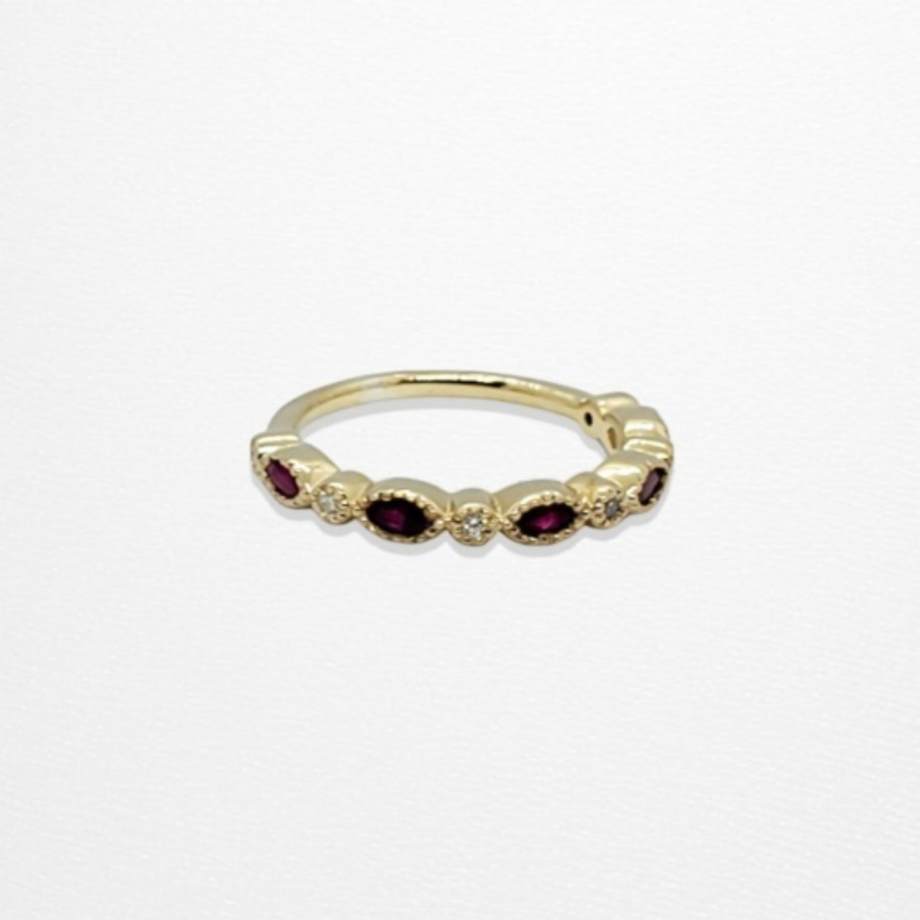 14k Ruby Stones & Diamond Pattern Gold Ring